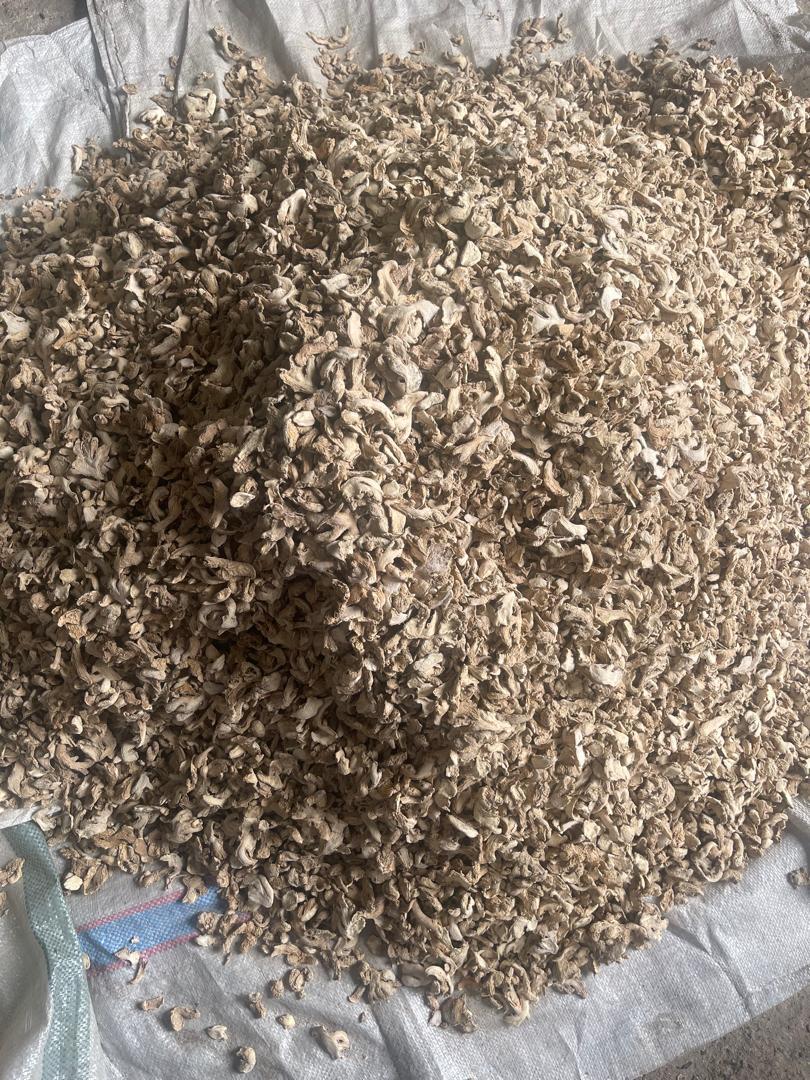 Split dried ginger